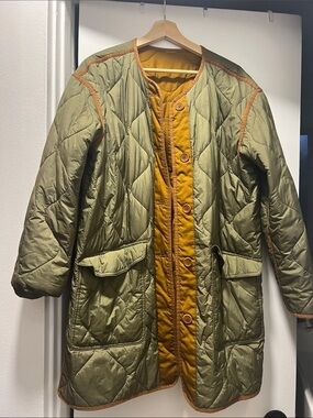 Madewell Reversible Quilted Long Puffer Coat. Army green and Rust. Size L.
